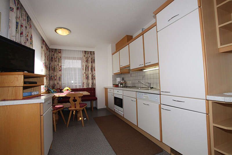Appartement 4-5 Personen Küche Haus Niederhof Kappl